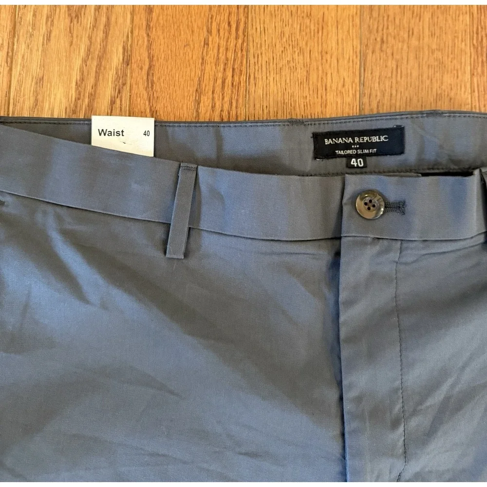 Banana Republic Men's Tailored Slim Fit Flat Front Shorts Dark Gray Size 40